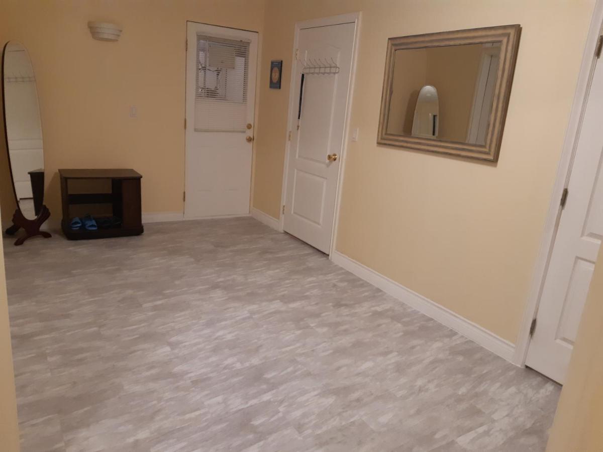 Lakeview House With 4 Rooms Kelowna Near Downtown & Knox Moutain Екстер'єр фото