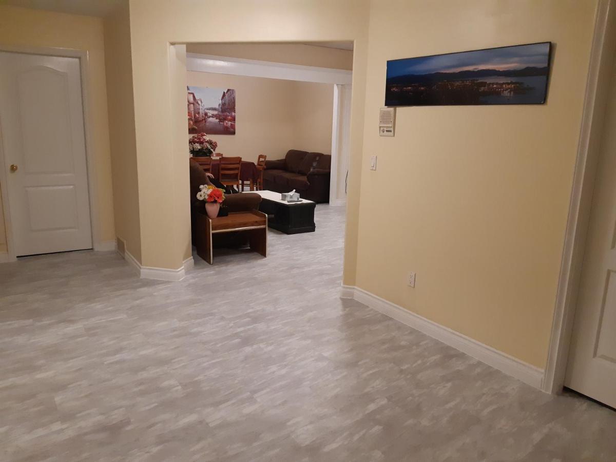 Lakeview House With 4 Rooms Kelowna Near Downtown & Knox Moutain Екстер'єр фото