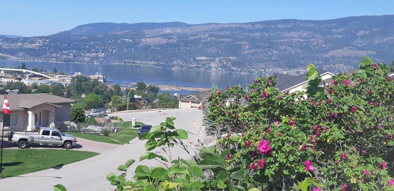 Lakeview House With 4 Rooms Kelowna Near Downtown & Knox Moutain Екстер'єр фото