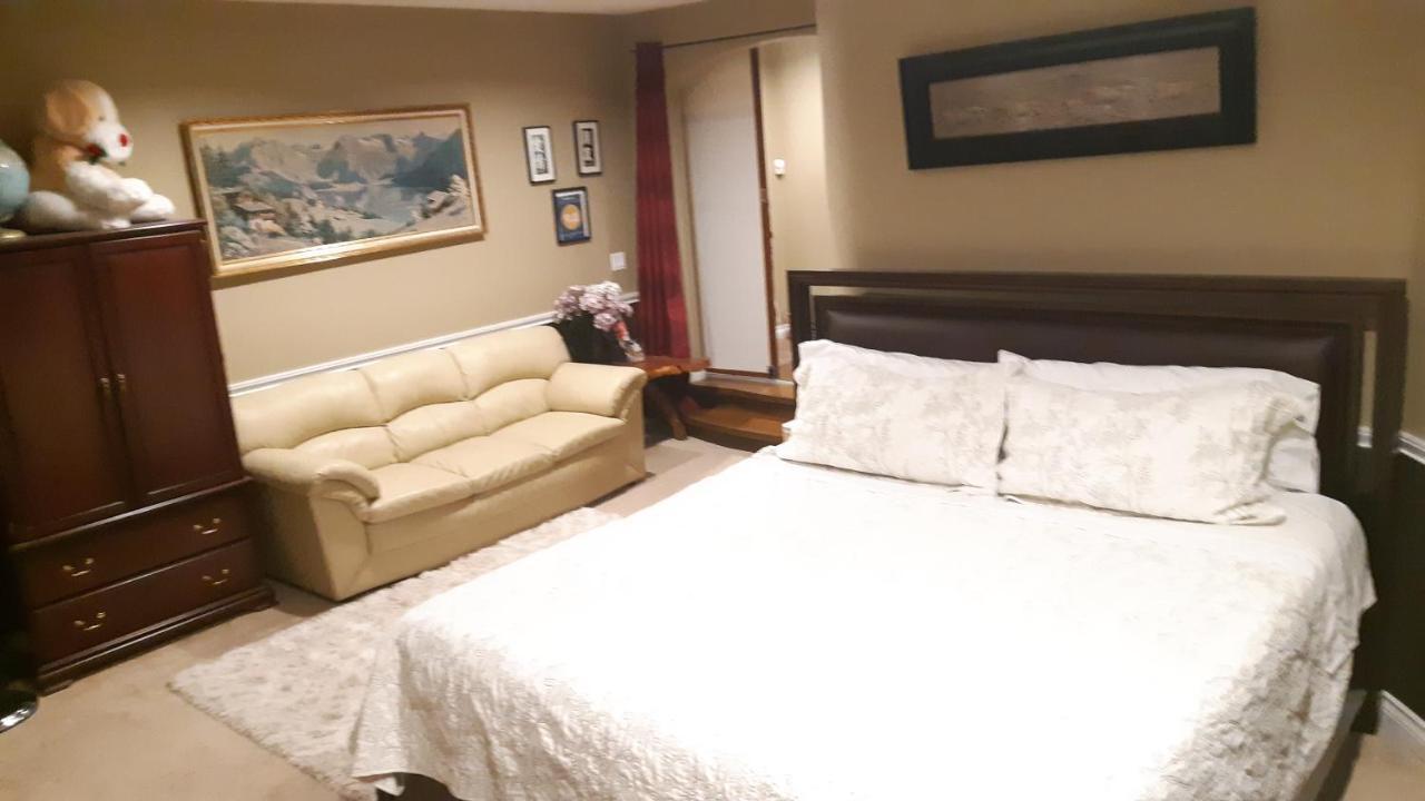 Lakeview House With 4 Rooms Kelowna Near Downtown & Knox Moutain Екстер'єр фото