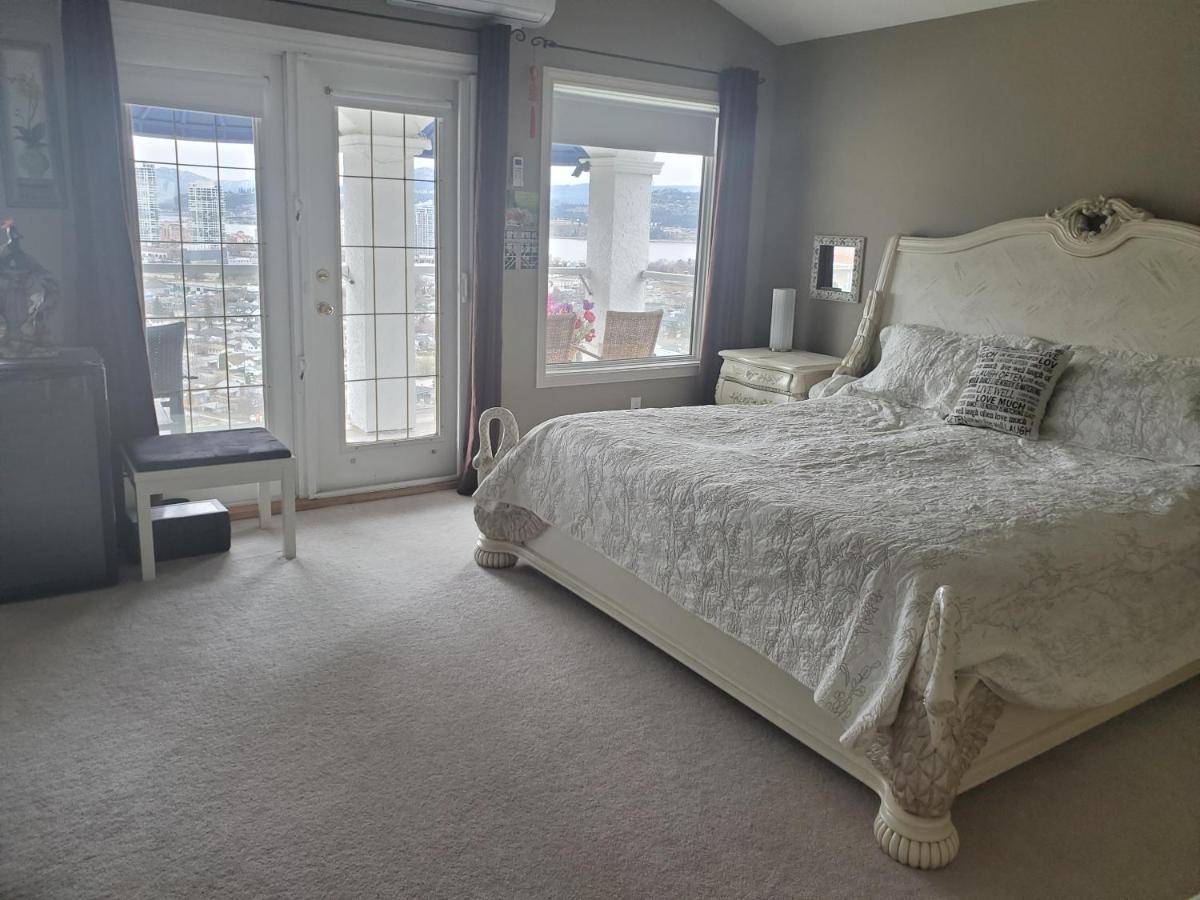 Lakeview House With 4 Rooms Kelowna Near Downtown & Knox Moutain Екстер'єр фото
