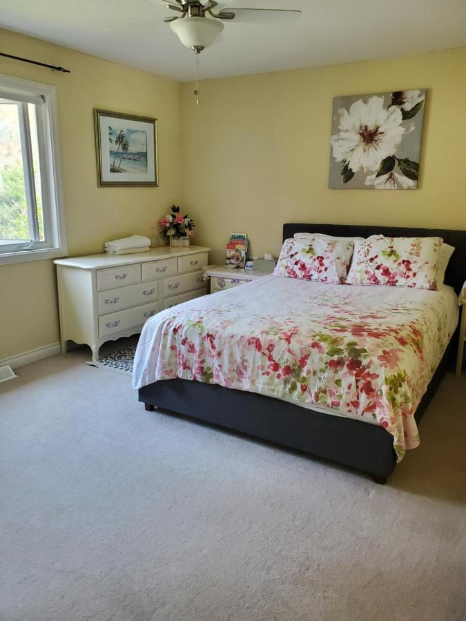 Lakeview House With 4 Rooms Kelowna Near Downtown & Knox Moutain Екстер'єр фото