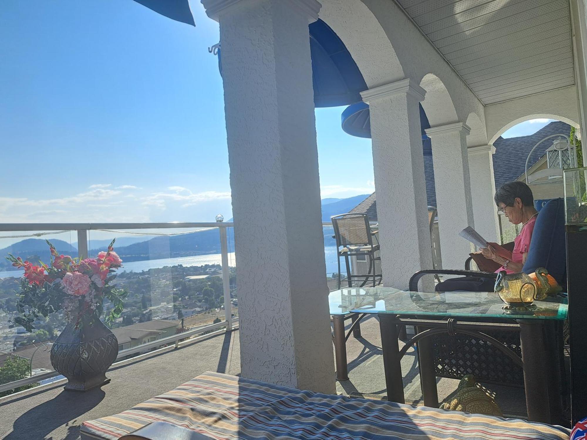 Lakeview House With 4 Rooms Kelowna Near Downtown & Knox Moutain Екстер'єр фото