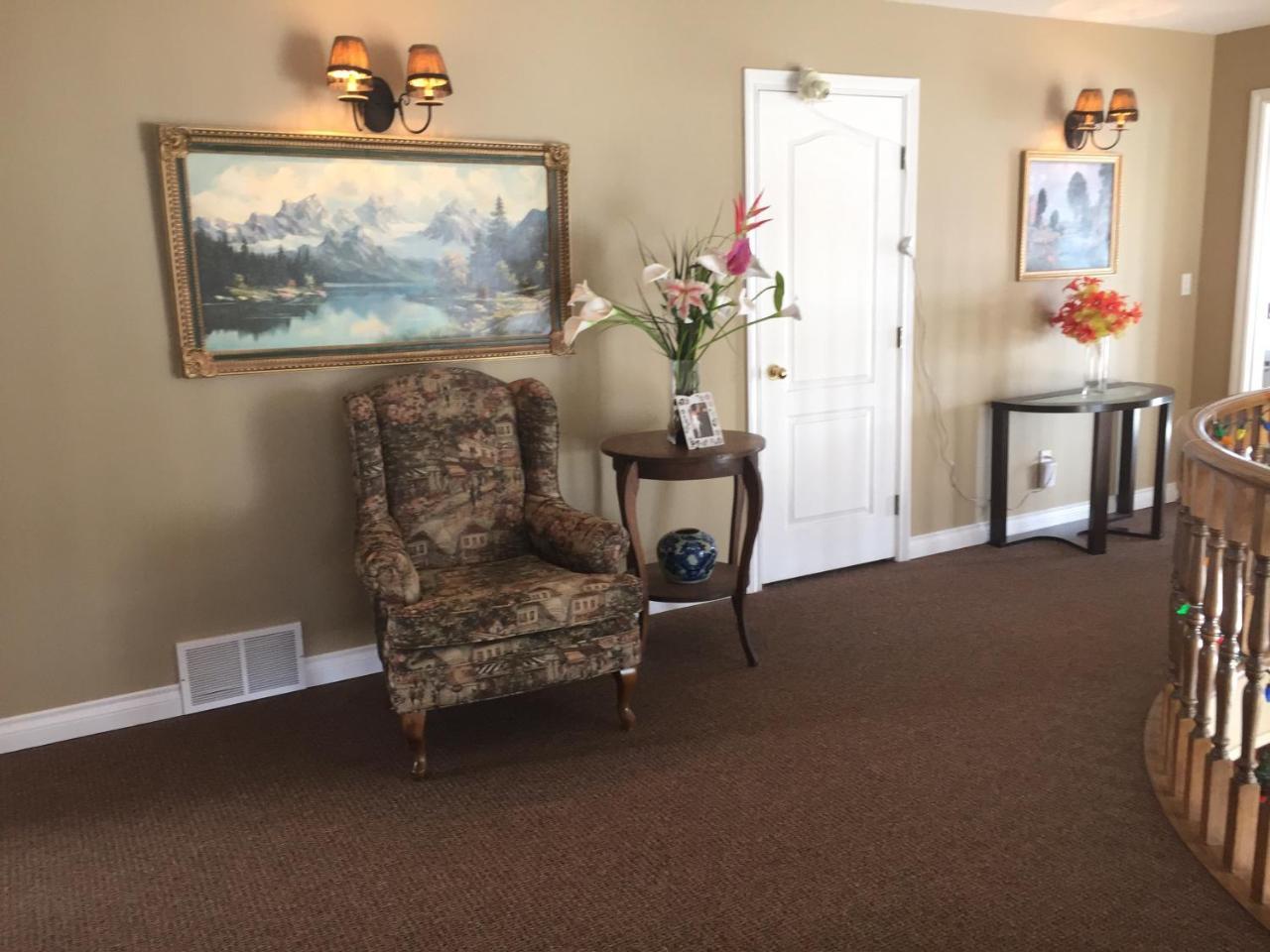 Lakeview House With 4 Rooms Kelowna Near Downtown & Knox Moutain Екстер'єр фото