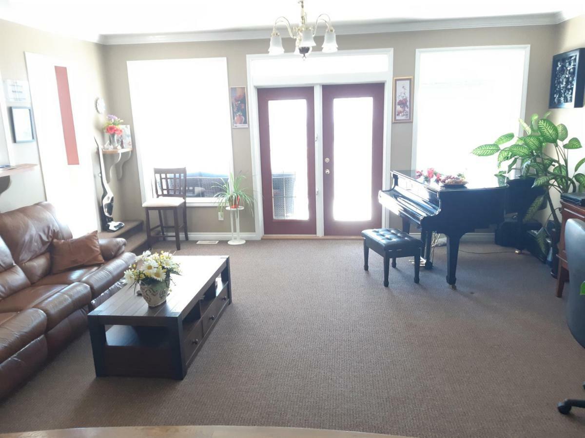 Lakeview House With 4 Rooms Kelowna Near Downtown & Knox Moutain Екстер'єр фото